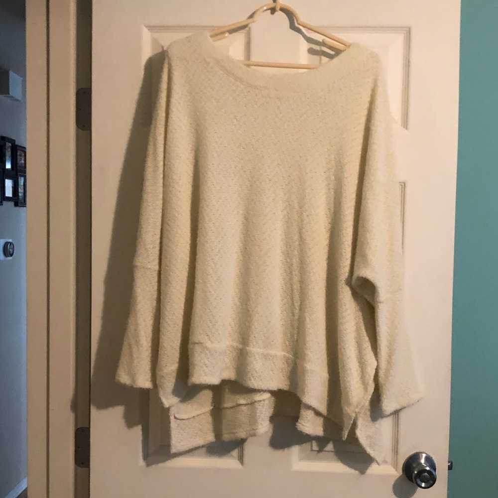 White/cream oversized sweater. Size large